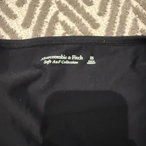 Abercrombie & Fitch Black Long Sleeve Square-Neck Bodysuit - XS thumbnail 2