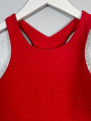 Beyond Yoga Women XS Red Spacedye Refocus Cropped Tank Built in Bra Athleisure thumbnail 3