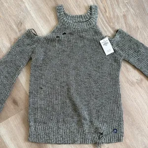 Hollister Green Long Sleeve Open Shoulder Sweater Size XS NWT thumbnail 5