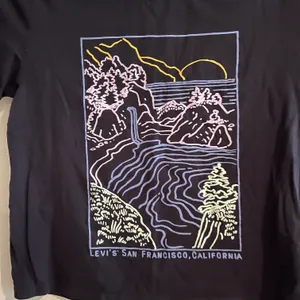 Levi's Black T-Shirt thumbnail 3