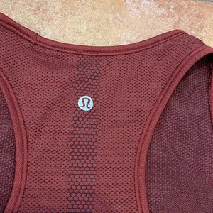Lululemon cropped seamless tank thumbnail 3