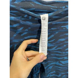 Fabletics Leggings Womens XXS Blue Tiger‎ Print Activewear Yoga Gym Athleisure thumbnail 3