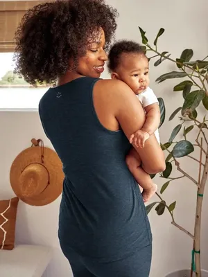 Beyond Yoga Featherweight Easy Access Nursing Crossover Tank – Navy – S thumbnail 4