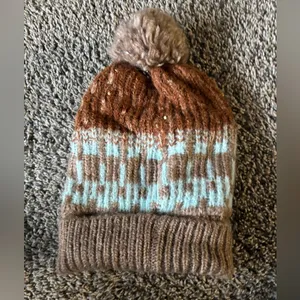 Universal Threads NWT Women's winter hat thumbnail 2