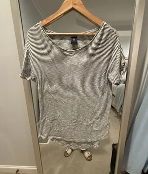 Gap Maternity Black and White Striped Short Sleeve T-Shirt Size M thumbnail 1