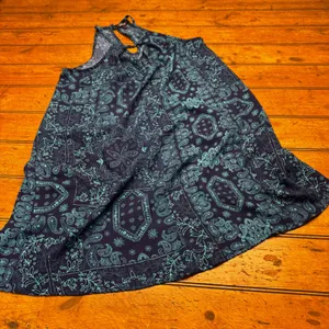 BeBop Womens Small Navy Blue Teal Paisley Bandana‎ Print Halter Keyhole Tank Top thumbnail 1