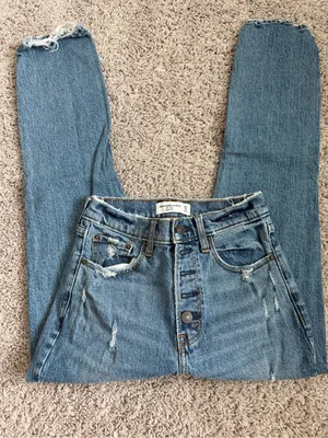 Abercrombie & Fitch The Mom High Rise Denim Jeans thumbnail 3