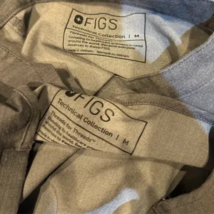Figs Sz M Scrub Top! No Free Shipping:( thumbnail 3