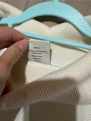 Varley crewneck thumbnail 3