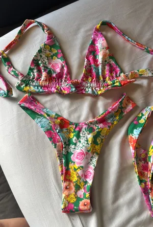 Cheekyswim bikini set Multiple thumbnail 1