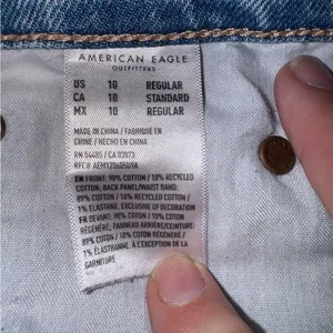 American‎ Eagle Outfitters Blue Distressed Striged Straight Leg Jeans Size 10 thumbnail 5