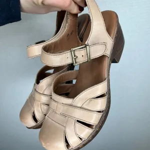 BOC Born Mary Jane Leather‎ Heel Sandals Women's Size 10 Tan Cutout Buckle thumbnail 3