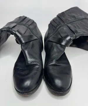Via Spiga Black Leather Boots Womens Size 7.5M thumbnail 1