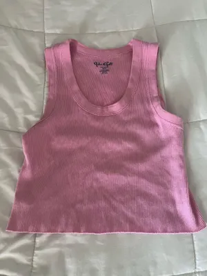 Brandy Melville John galt pink croped tank top ribbed thumbnail 1