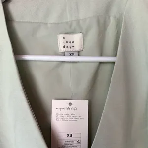 Button up vest thumbnail 2