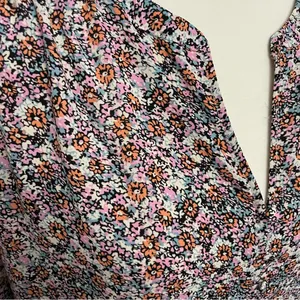 Rose & Olive Top Tunic Floral Split Neckline 3/4 Sleeve Smocking Pink Blue White thumbnail 2