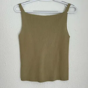 J. Crew olive asparagus green v-neck ribbed cropped tank top size S / M thumbnail 3