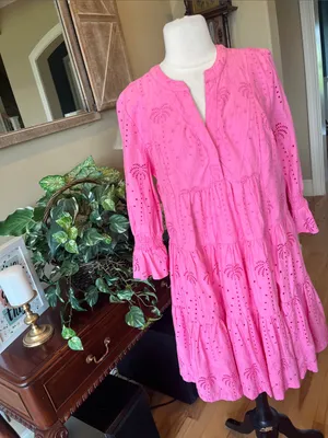 crown & ivy Bright Pink Eyelet Tiered Midi Dress thumbnail 3