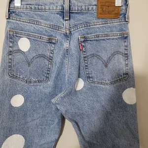 Levi’s Wedgie Straight Jeans Women’s Size 25 White Polka Dot Light Wash thumbnail 7