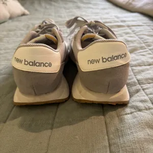 New Balance Women's 237 'White Grey' Sneakers - Size 10 Low Top Ws237NM thumbnail 3