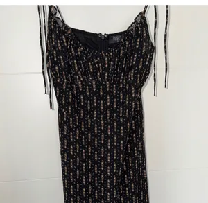 Reset Midi Dress Black thumbnail 2
