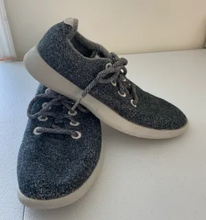 EUC Allbirds women’s dark gray wool warm‎ lace up tie athletic running sneakers thumbnail 1