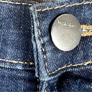 Wrangler Size 8 Medium Straight Leg Medium Blue Denim Wash Jeans w/5 Poc… thumbnail 6