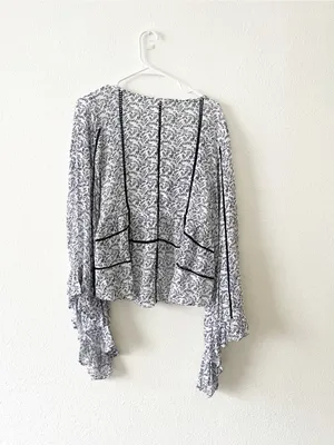 NWT Raga Boho Bell Sleeve Floral‎ Blouse Top Small Blue White Anthro thumbnail 6