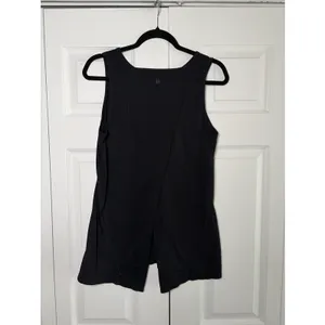 Athleta‎ Essence Split Back Tank Womens Size M Black Activewear Yoga Nylon Gym thumbnail 2