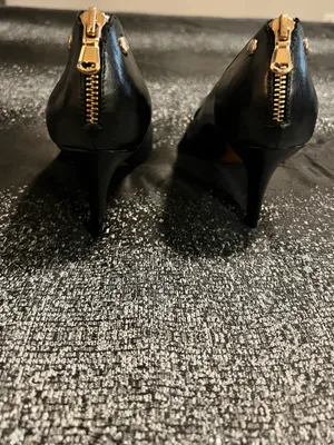 Womens 8. Aldo Black Leather Pointy-Toe Pumps with Gold Heel Zipper thumbnail 6