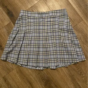 Hollister Blue Plaid Ultra High Rise Pleated Mini Skirt Size M thumbnail 2
