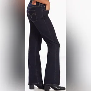 Levi Women’s Classic Bootcut Stretch Mid Rise Easy Fit, Dark Color WORN ONCE thumbnail 3