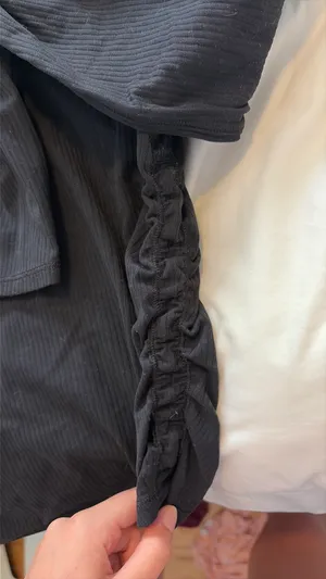 Lululemon Black Top thumbnail 3
