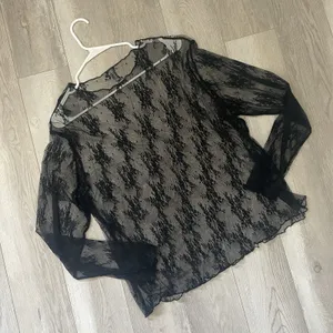 Lace Sheer Top floral long sleeve womens Black (size 2xl) whimsigoth dark boho thumbnail 1