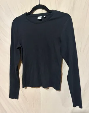Aritzia long sleeve thumbnail 1