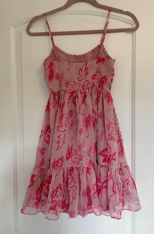 Hello Molly On The Pther Side Pink Floral Dress Size 2! thumbnail 6