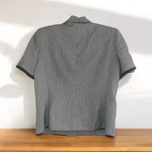 ✨Collections for Le Suit Short Sleeve Grey Button Down Sz 12 Blazer✨ thumbnail 2