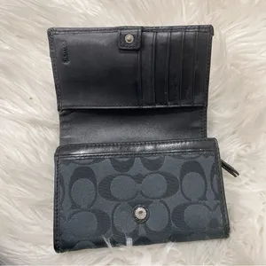 Vintage Coach Black Small Bifold Wallet signature logo thumbnail 3