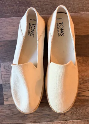 Cream Toms Slip-On thumbnail 1