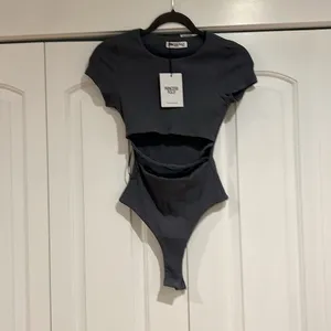 Princess Polly‎ NWT NICOLA BODYSUIT SLATE size 4 thumbnail 4