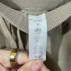 alo Yoga UNISEX ‘The Chill Short’ ‘Gravel’ Tan Sweat Shorts thumbnail 10