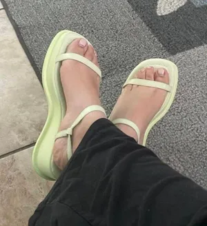 Green sandals  thumbnail 1