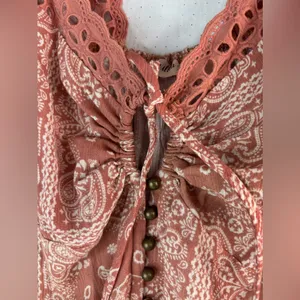 Willow-root M Babydoll Crocheted Lace Trimmed Top in Mauve thumbnail 2