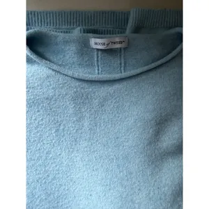 House of Tweed Baby Blue Sweater One Size Button Back Pockets Scotland thumbnail 8