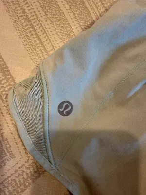 Lululemon Hotty Hot Shorts Low Rise 2.5” Mint Green Size 0 thumbnail 7