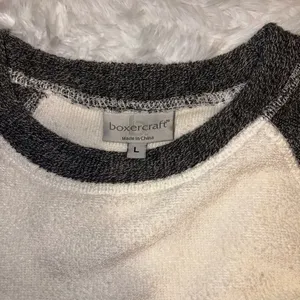 Budwiser Fleece Crewneck Sweatshirt Sweater with Pocket size Large thumbnail 3