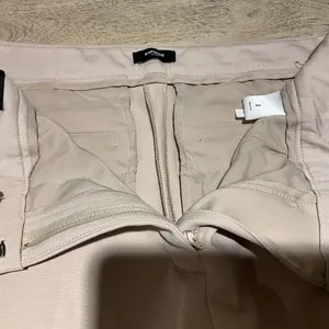 EXPRESS Editor Boot Mid Rise Dress Trouser Pant Size 6 Cream Khaki thumbnail 4