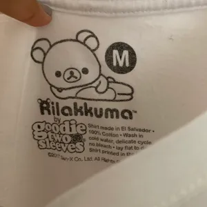 White Graphic Tee Size M thumbnail 3