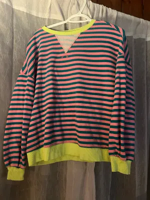 Amazon Sweatshirt thumbnail 1