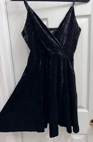 Revamped Dress Mini velvet thumbnail 1